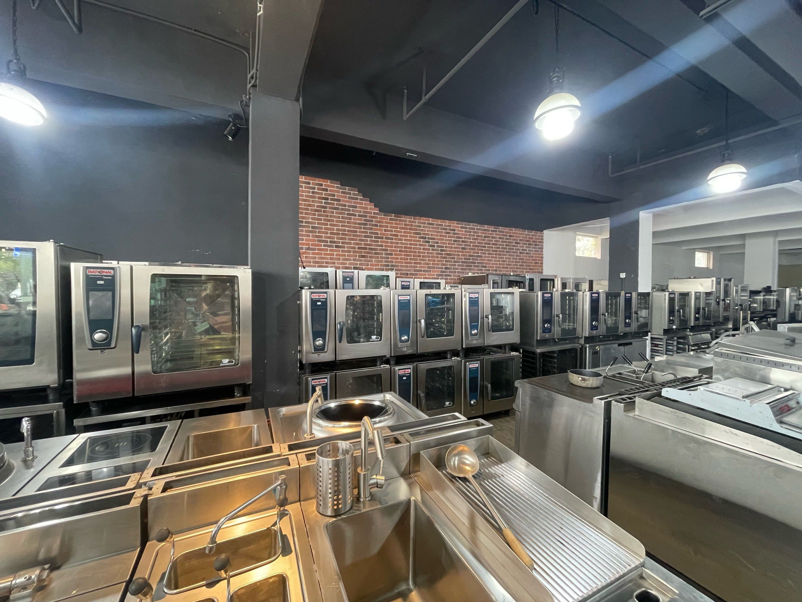 疫情地区的饭店如何生存(疫情地区的饭店如何生存起来)