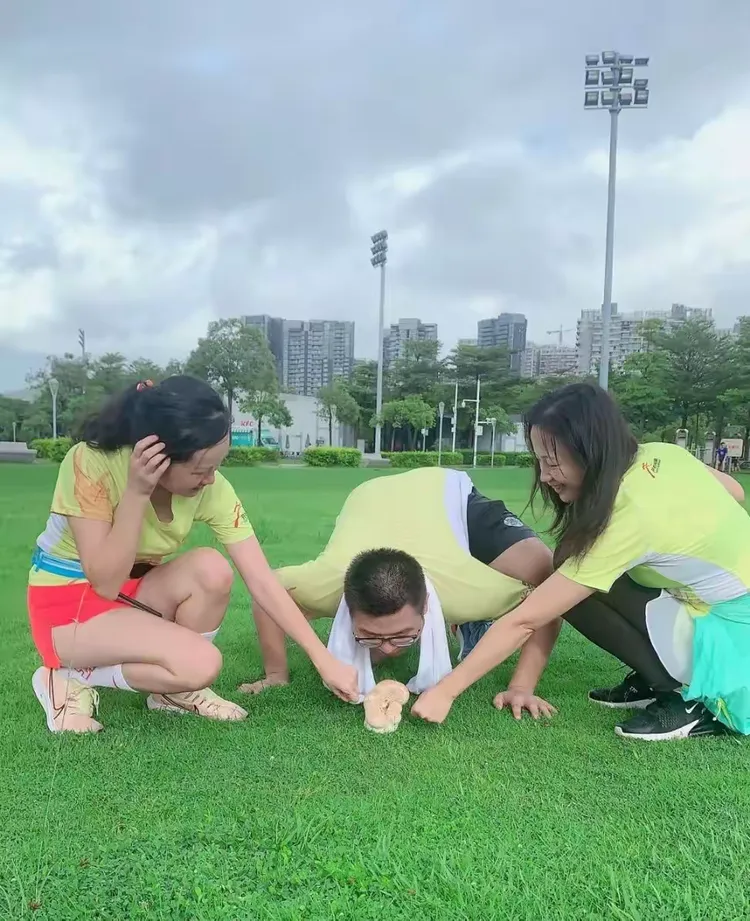 一键操作“牵手跑得快免费开挂下载”科技辅助神器手机版教程-第1张图片